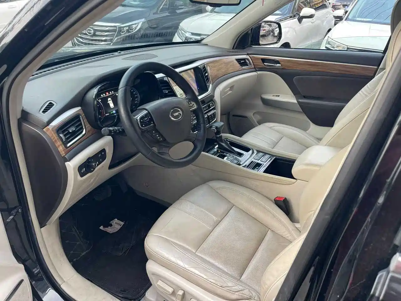 GAC Trumpchi Trumpchi GS8 2017 320T 2WD Luxury Smart Connect (7-seater) фото 7