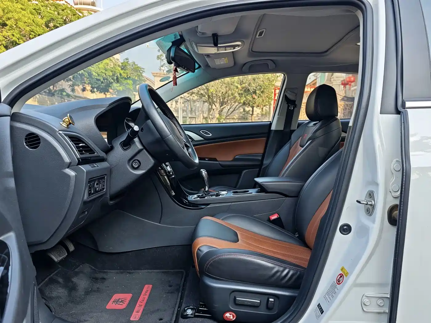 BYD Qin New Energy 2016 2015 1.5T Dual Crown Flagship Edition
