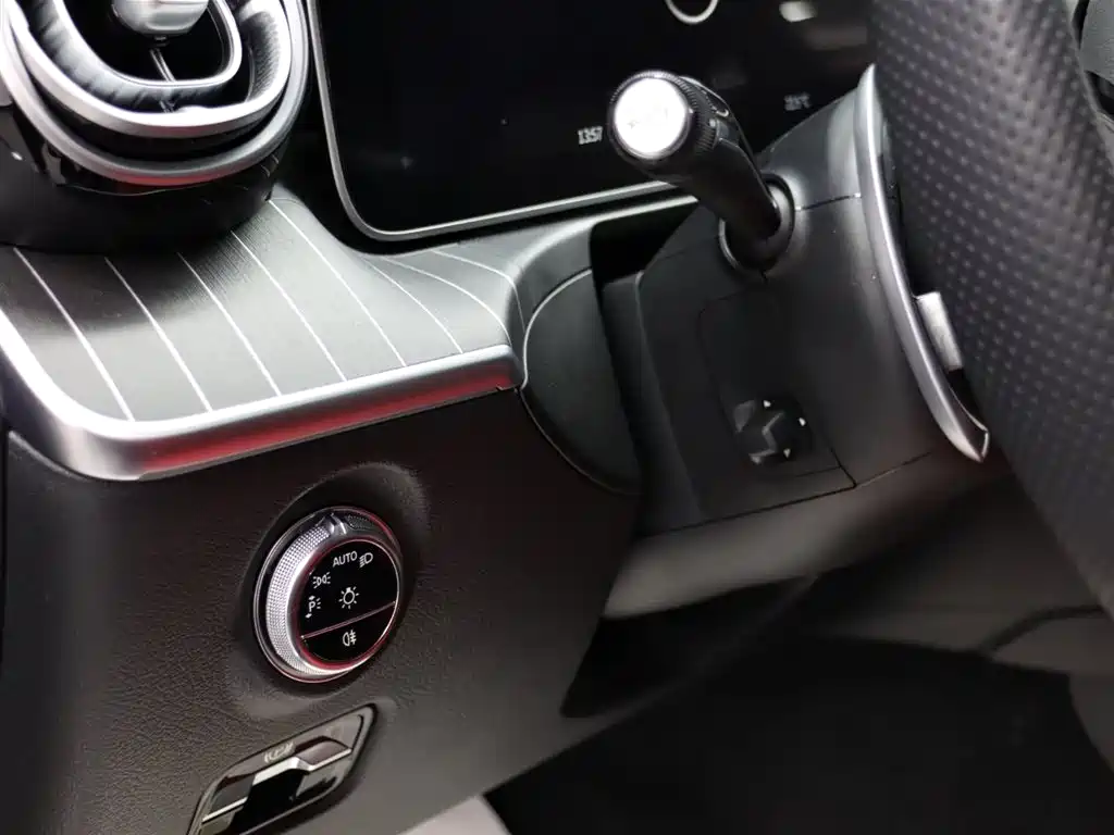 Mercedes-Benz C-Class AMG 2024 AMG C 43 4MATIC фото 23