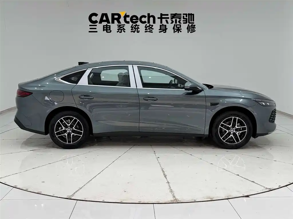 BYD Qin L 2026 Model DM-i 210KM Superior Edition фото 12