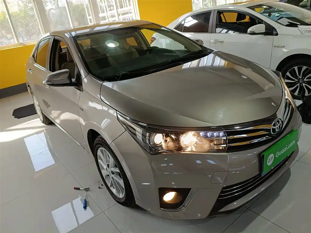 Toyota Corolla 2014 1.8L CVT Supreme Edition фото 22