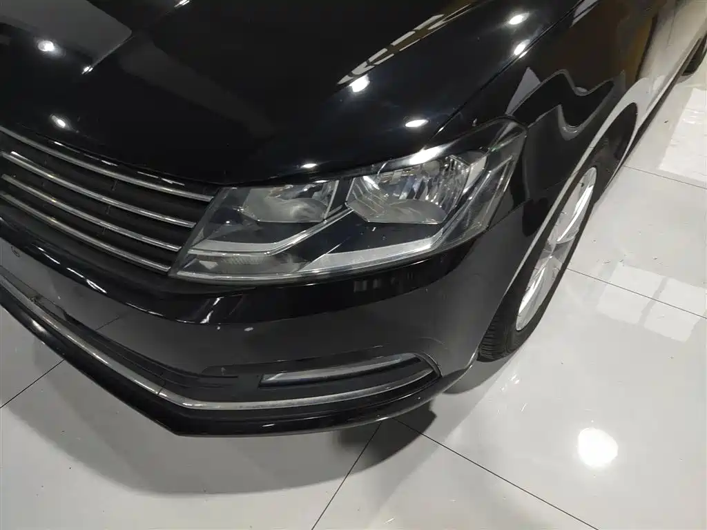 Volkswagen Lavida 2015 1.6L Automatic Comfort Edition фото 18