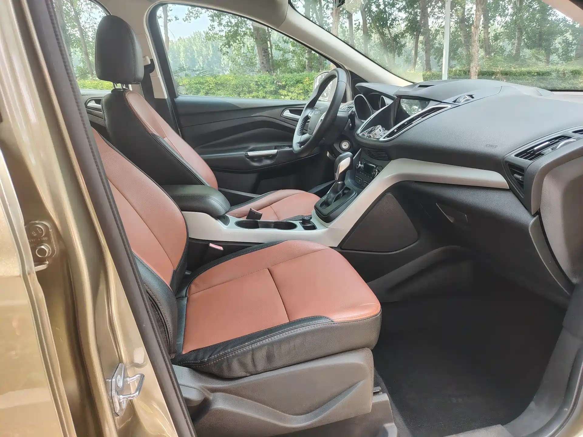 Фото 10 - Ford Kuga