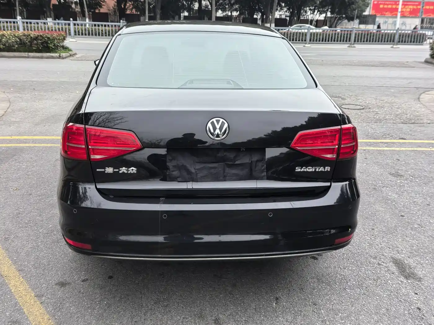 Volkswagen Sagitar 2017 1.6L Automatic Comfort фото 10