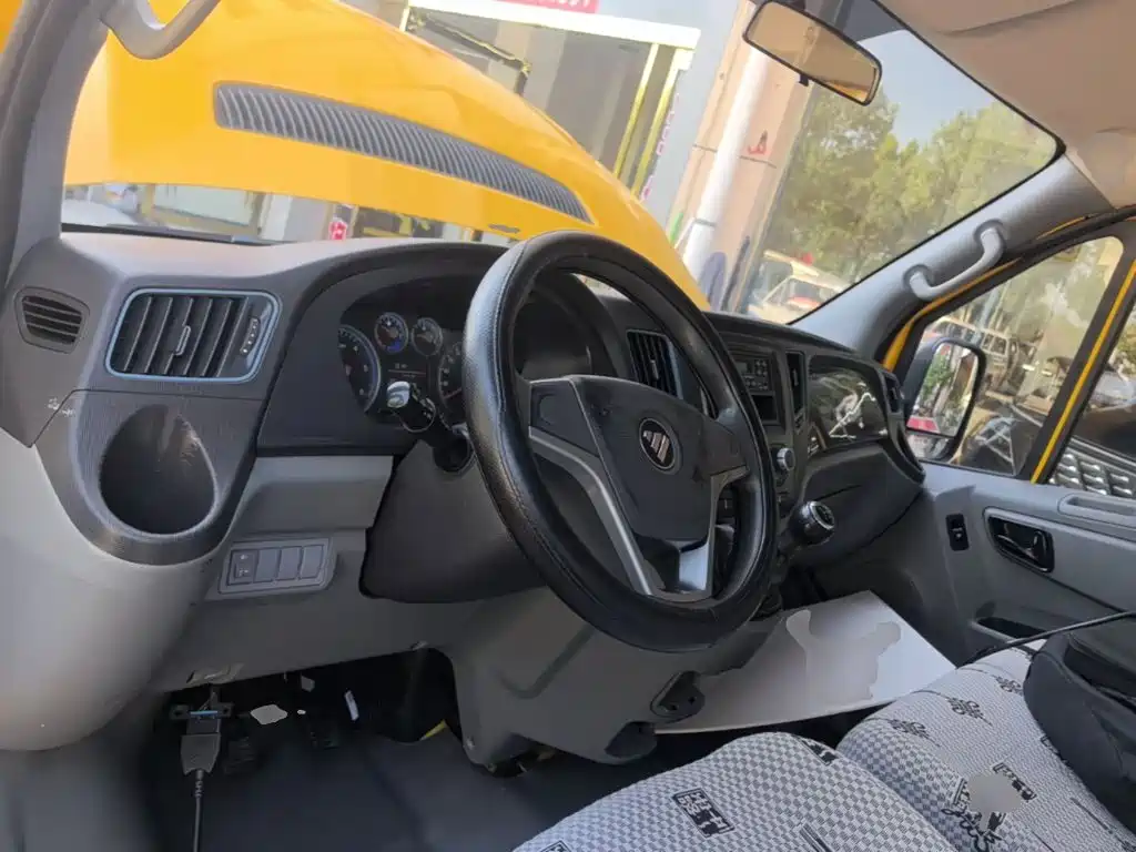 Foton Tuyano 2021 2020 2.5T Manual Tongtu Short Wheelbase Flat Roof 5/6/7-Seater 4J25TC3