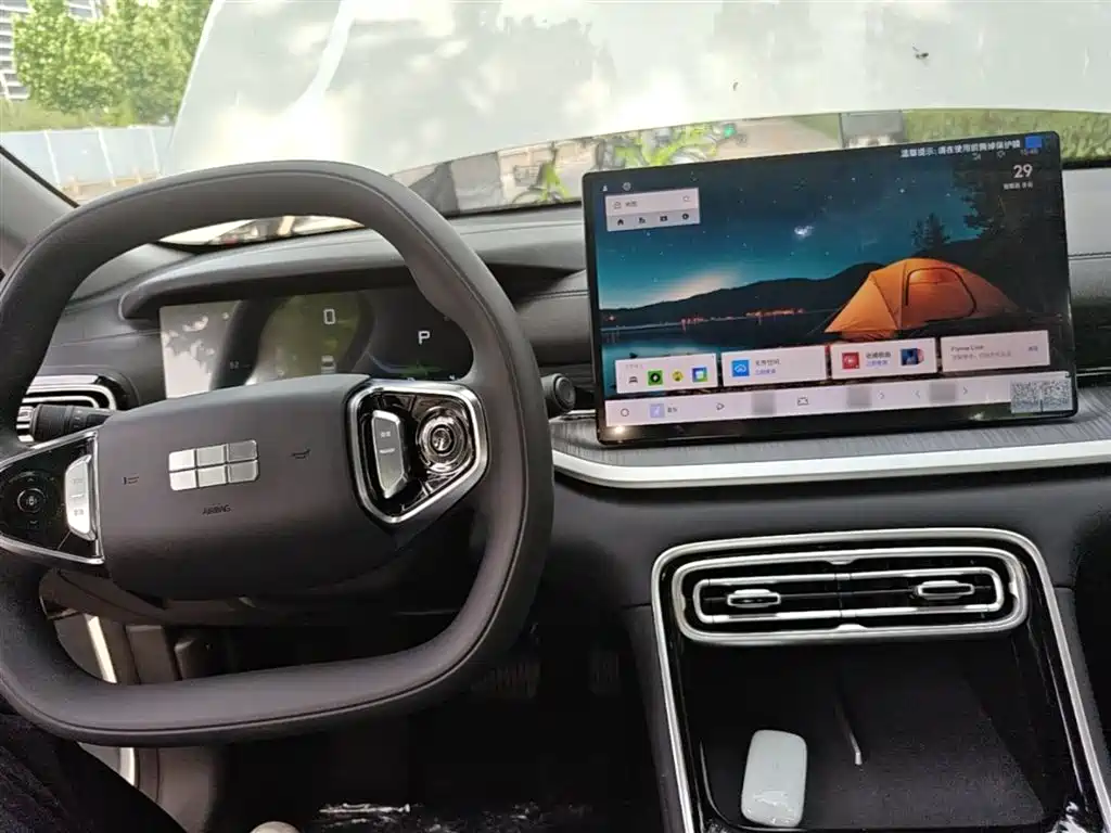 Geely Galaxy Galaxy Stellar 6 2025 60km Voyager Edition фото 10