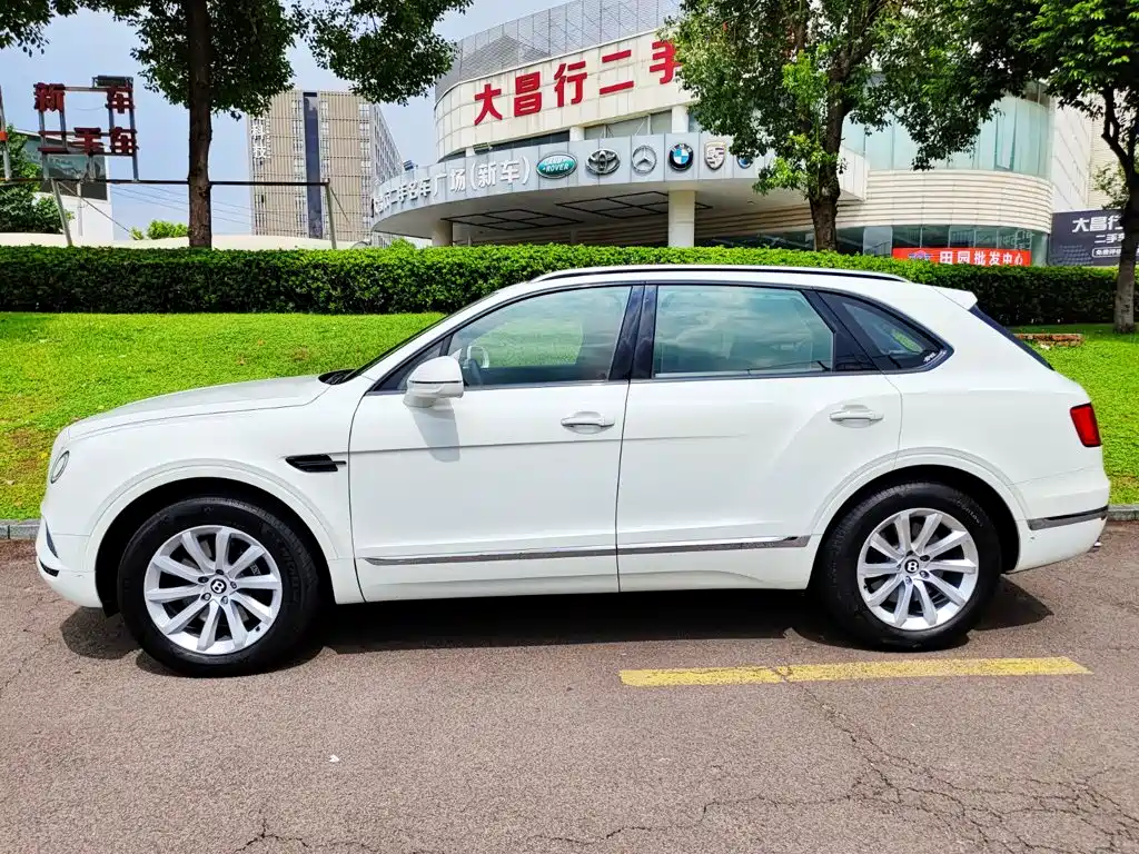 Bentley Bentayga 2018 2017 6.0T Standard Edition