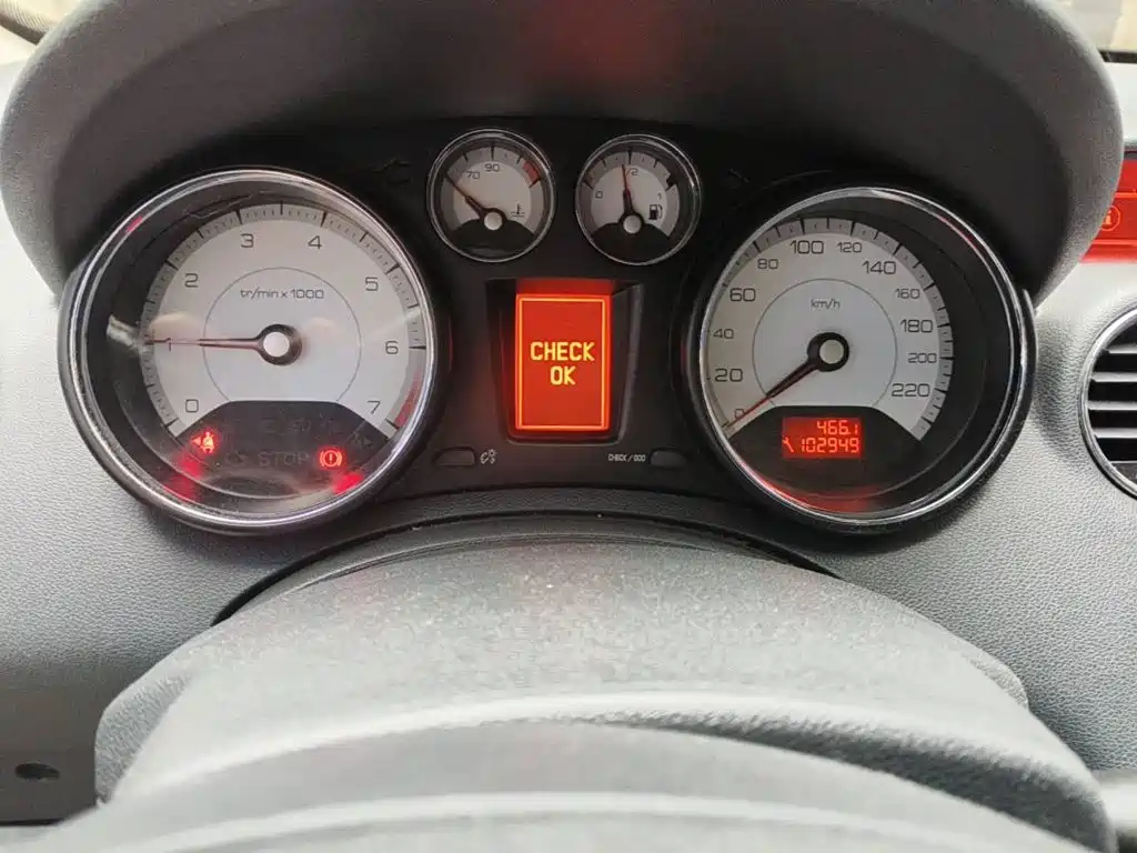 Peugeot 408 2012 2011 2.0L Automatic Comfort Edition