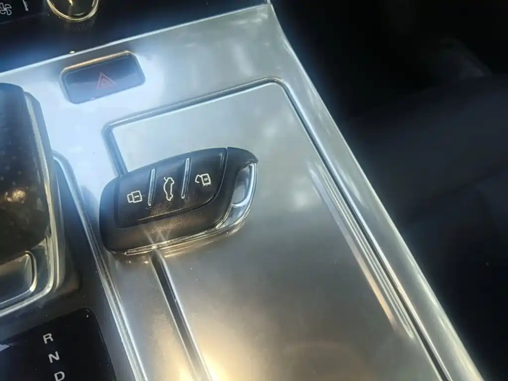 Roewe i6 MAX EV 2021 2020 Model 1.5T PHEV Cool Panoramic Sunroof Edition