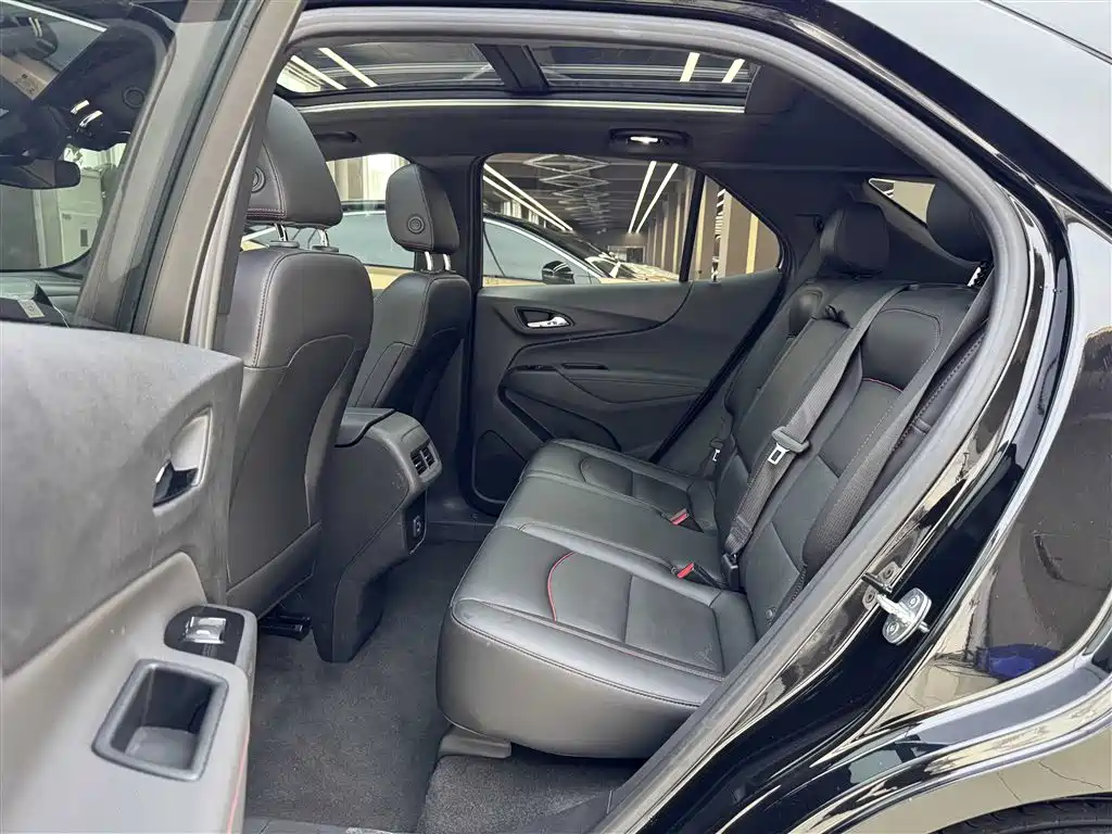 Chevrolet Equinox 2022 Mild Hybrid 550T RS 4WD Intelligent Expansion Edition фото 11