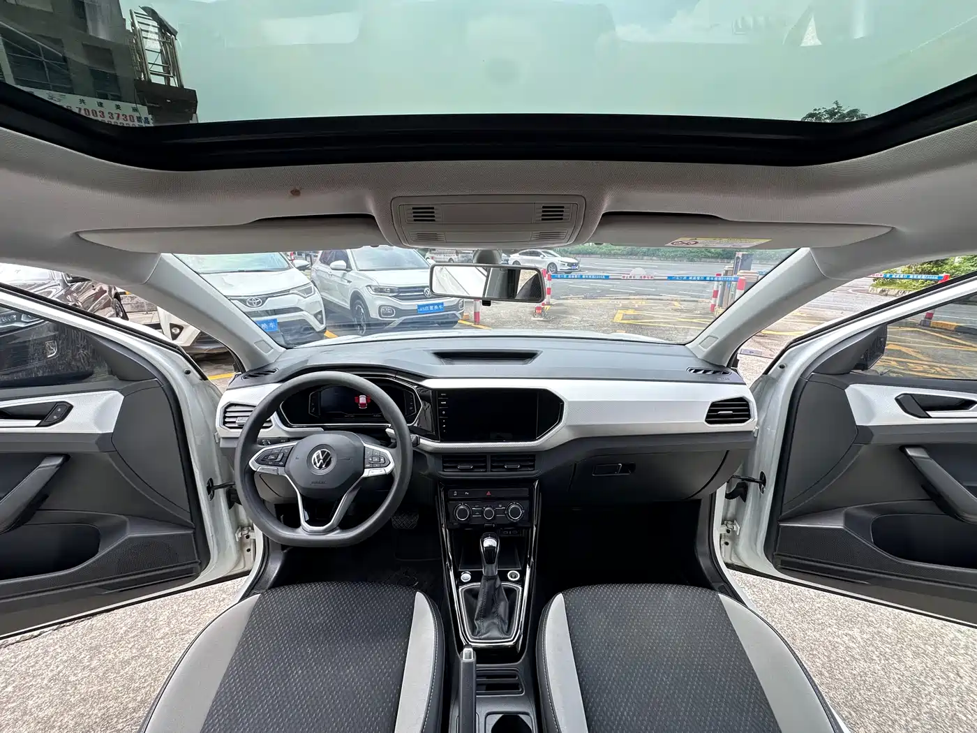 Volkswagen Tanying 2021 1.5L Automatic Smart Connect Edition фото 13