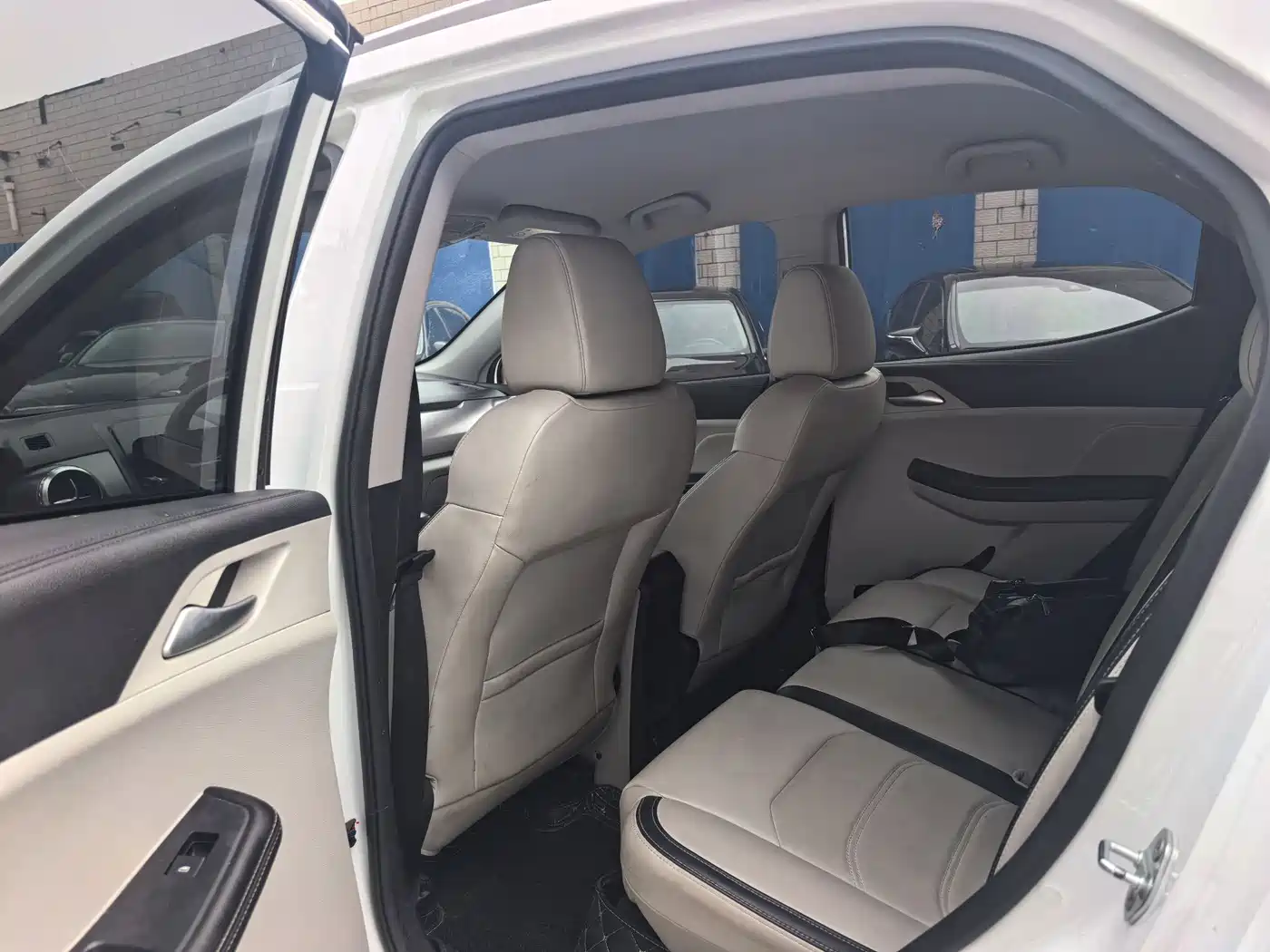 BYD Yuan Pro 2023 401KM Luxury фото 6