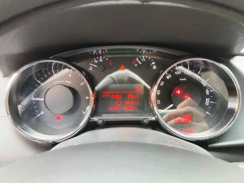 Peugeot 3008 2018 2016 2.0L Automatic Classic Edition