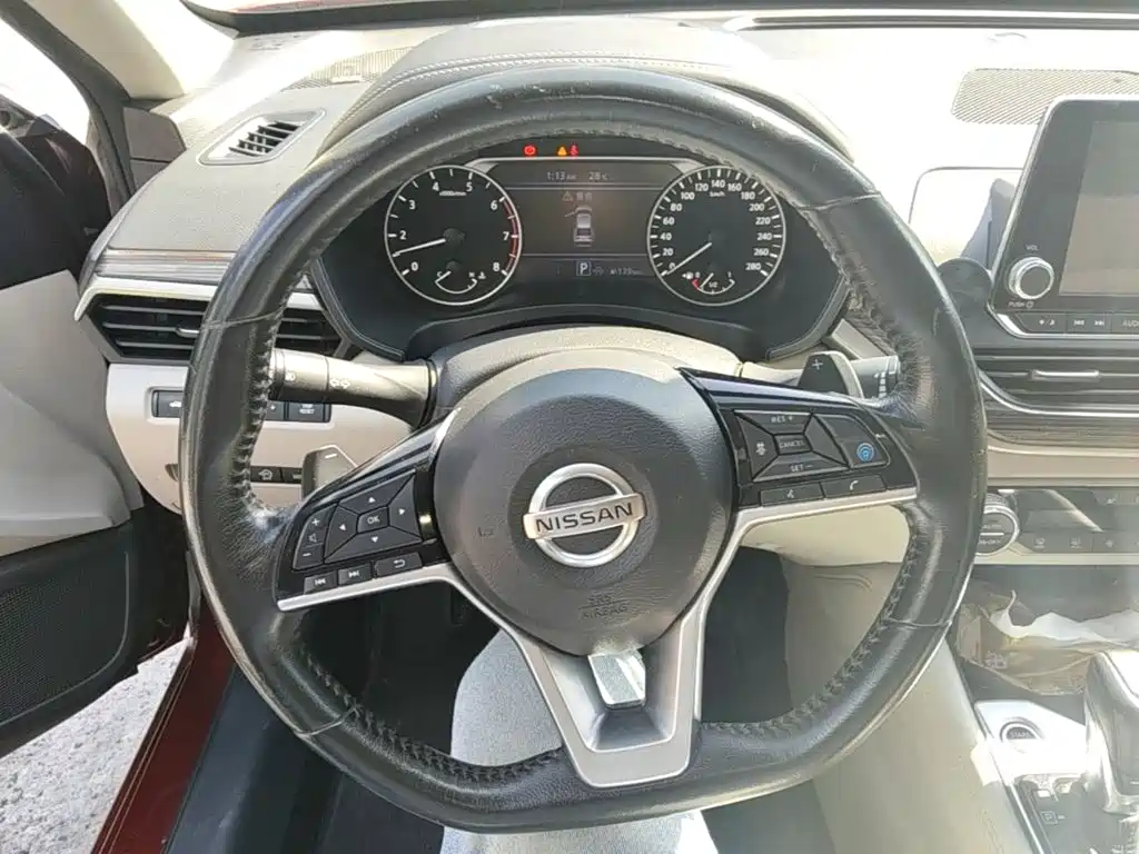صورة 11 - Nissan Teana