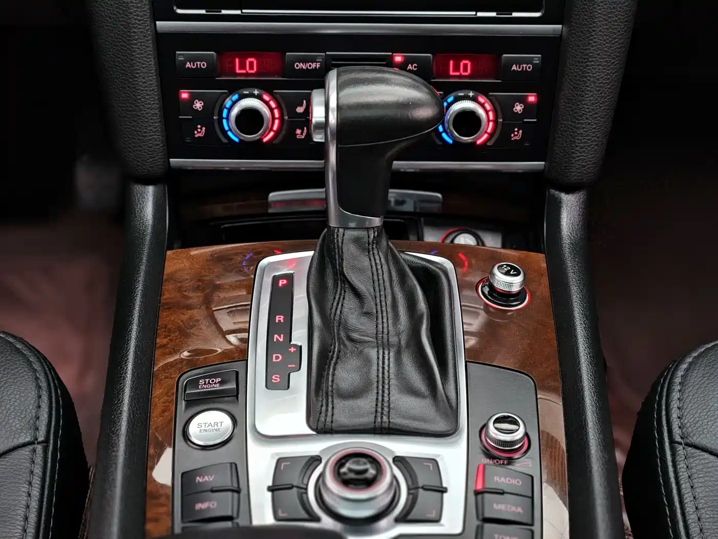 Audi Q7 2012 3.0 TFSI Technology (200kW) фото 18