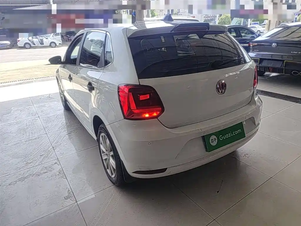 Volkswagen Polo 2014 1.6L Manual Comfort Edition фото 5