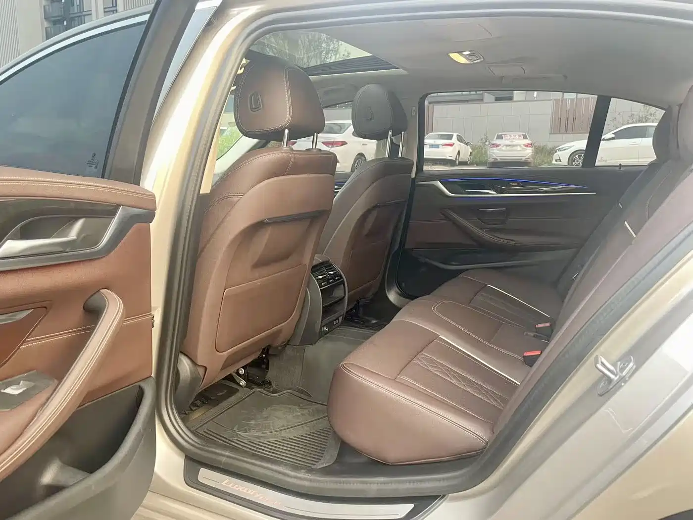 BMW 5 Series 2022 Model Second Facelift 525Li Luxury Package фото 6