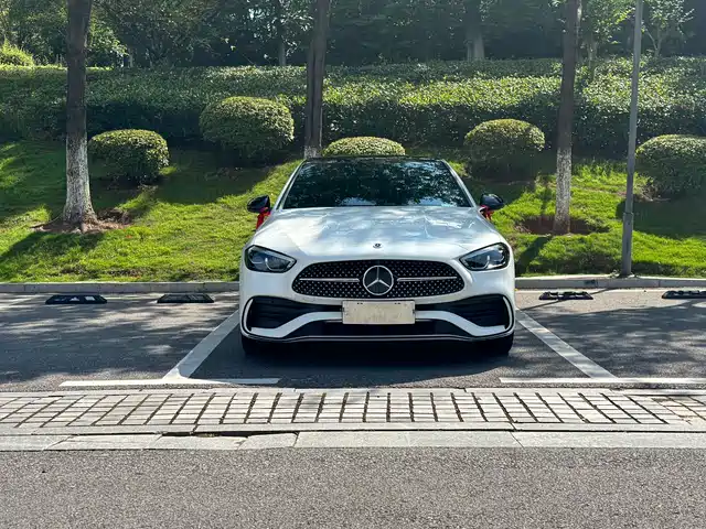 Mercedes-Benz C-Class 2025