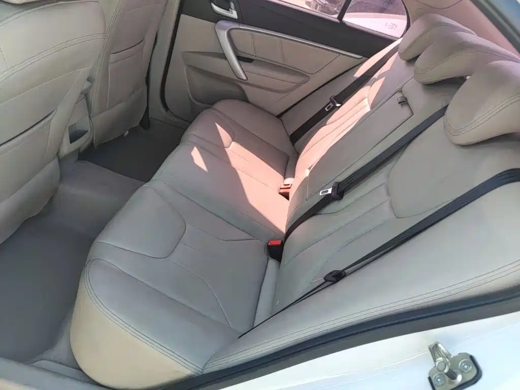 Geely Emgrand 2016 2016 Sedan 1.5L Manual Luxury