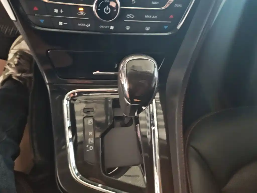 Venucia T70 2019 2019 2.0L CVT Smart Enjoyment Edition China VI