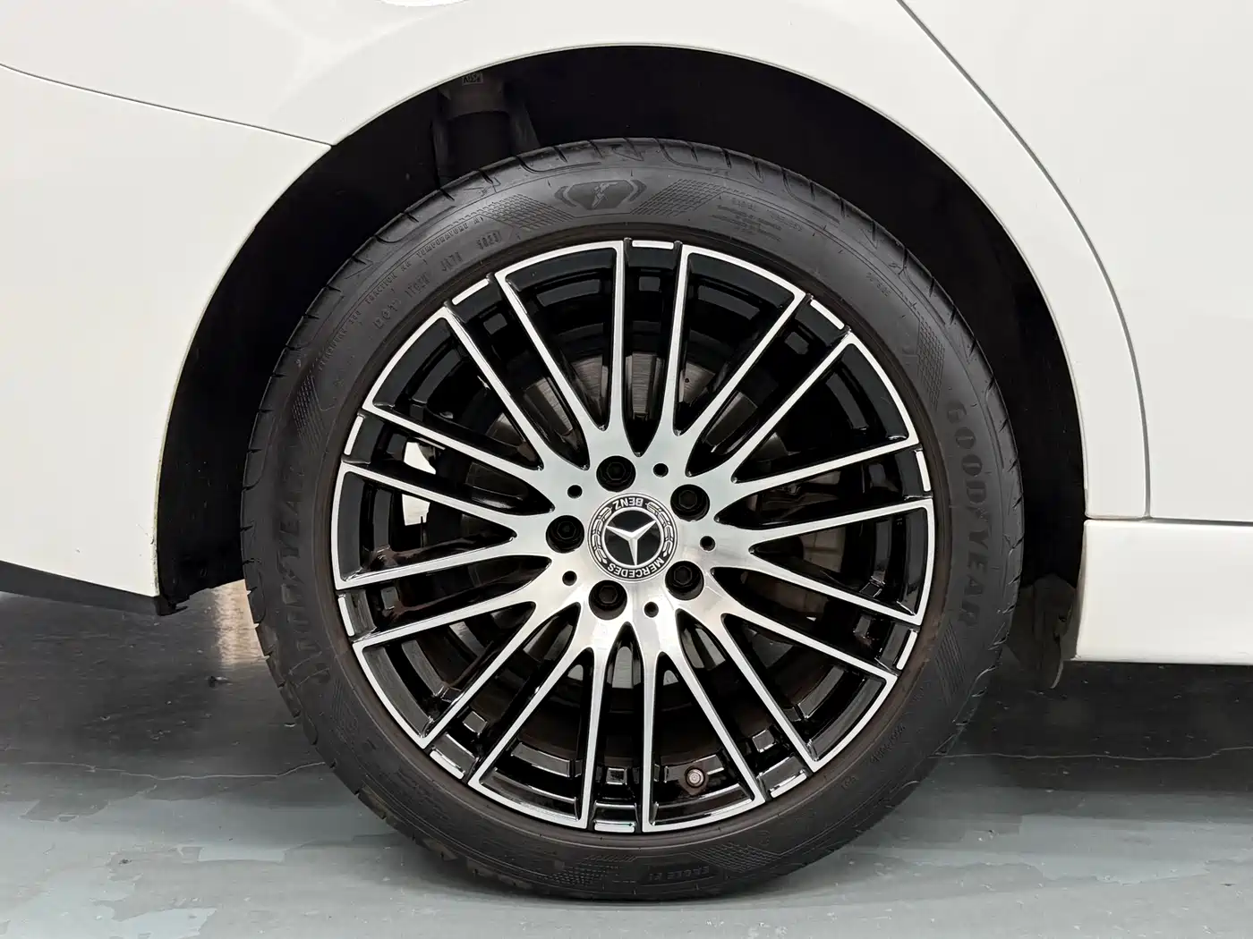 Mercedes-Benz C-Class 2024 C 260 L Sport фото 20