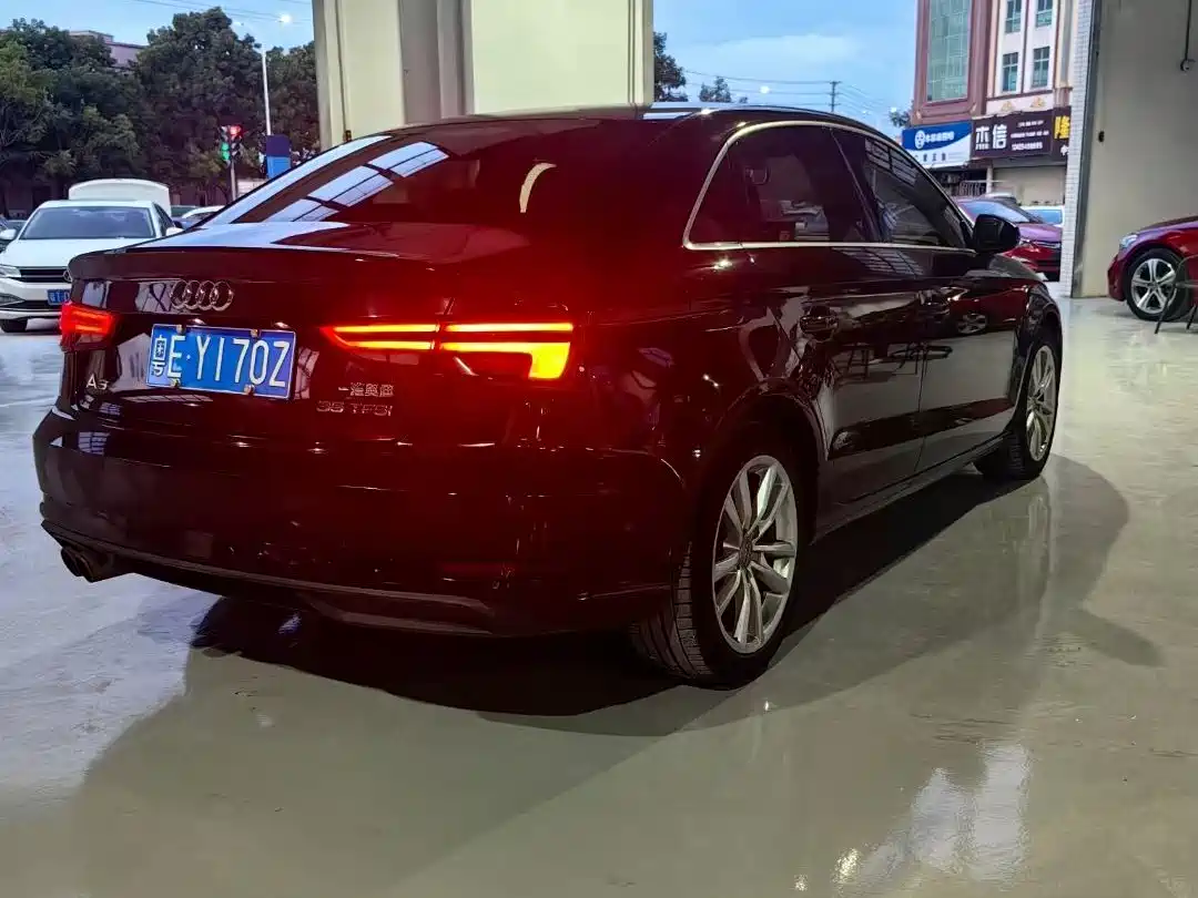 Audi A3 2017 Limousine 35 TFSI Progressive фото 9