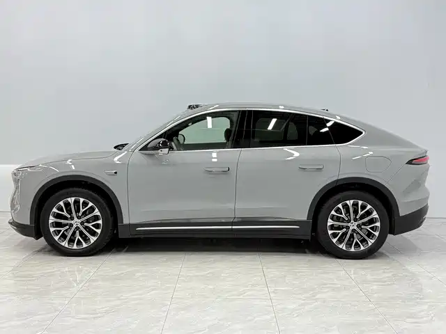 Фото 2 - NIO EC6