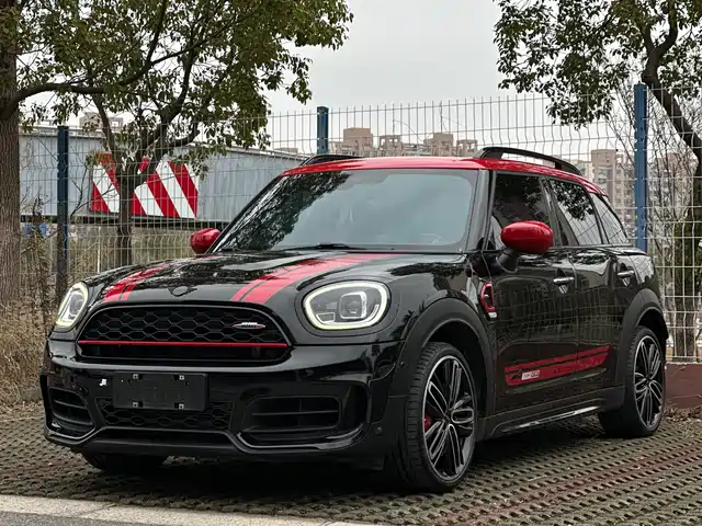 MINI JCW COUNTRYMAN