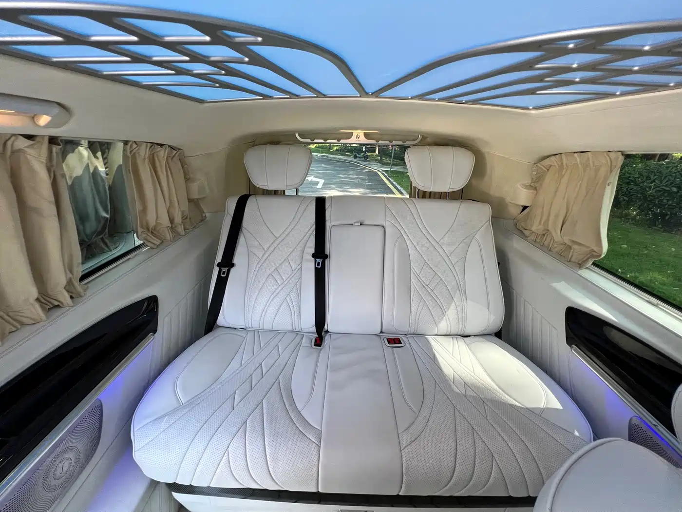 Mercedes-Benz Vito 2021 2.0T Elite 7-Seater фото 10