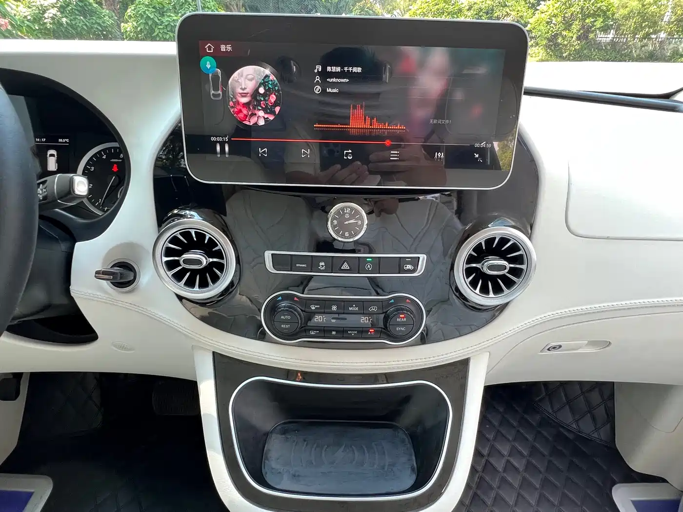 Mercedes-Benz Vito 2021 2.0T Elite 7-Seater фото 13