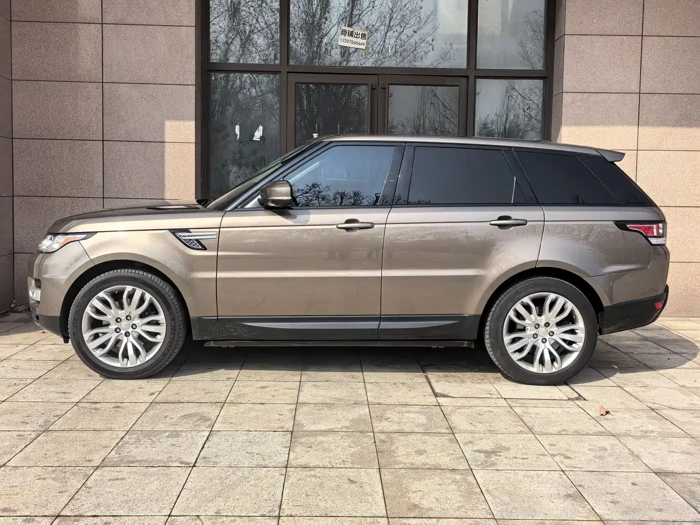 Land Rover Range Rover Sport фото 3