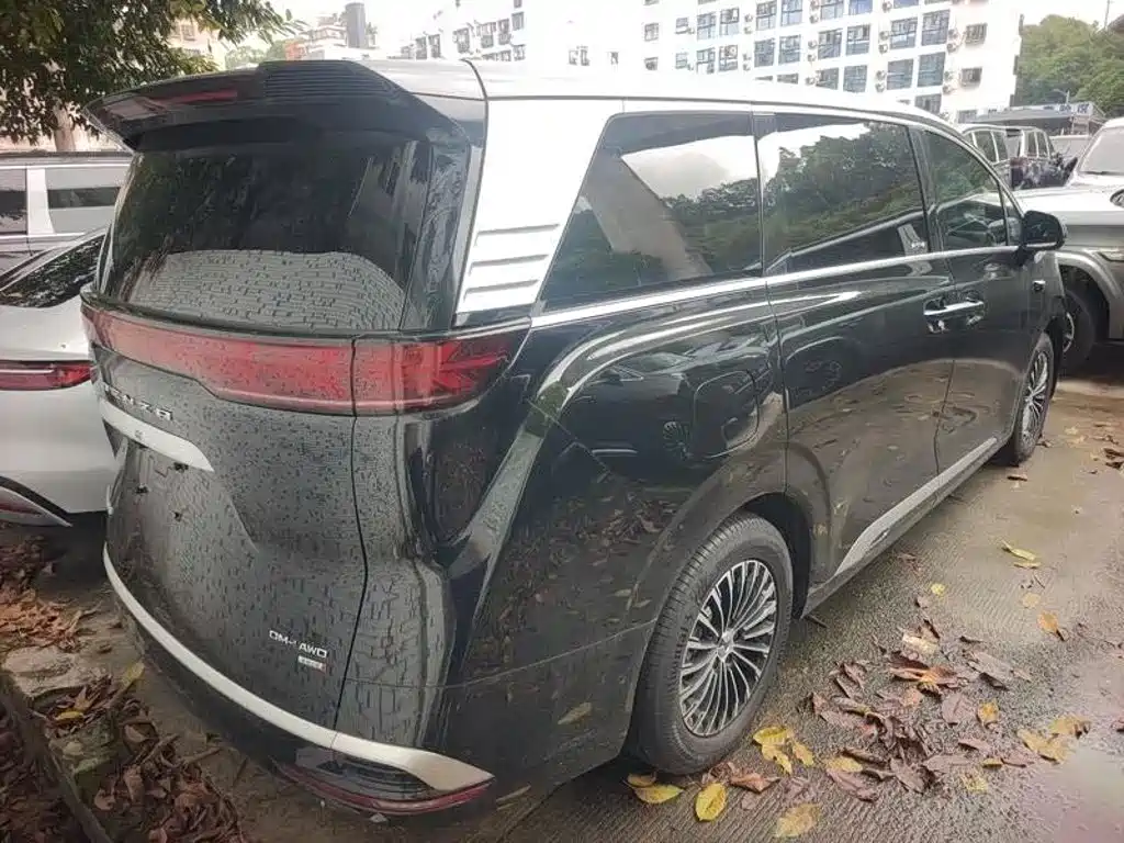 Denza D9 2026 2025 DM-i Smart Driving Edition 1020 AWD Flagship