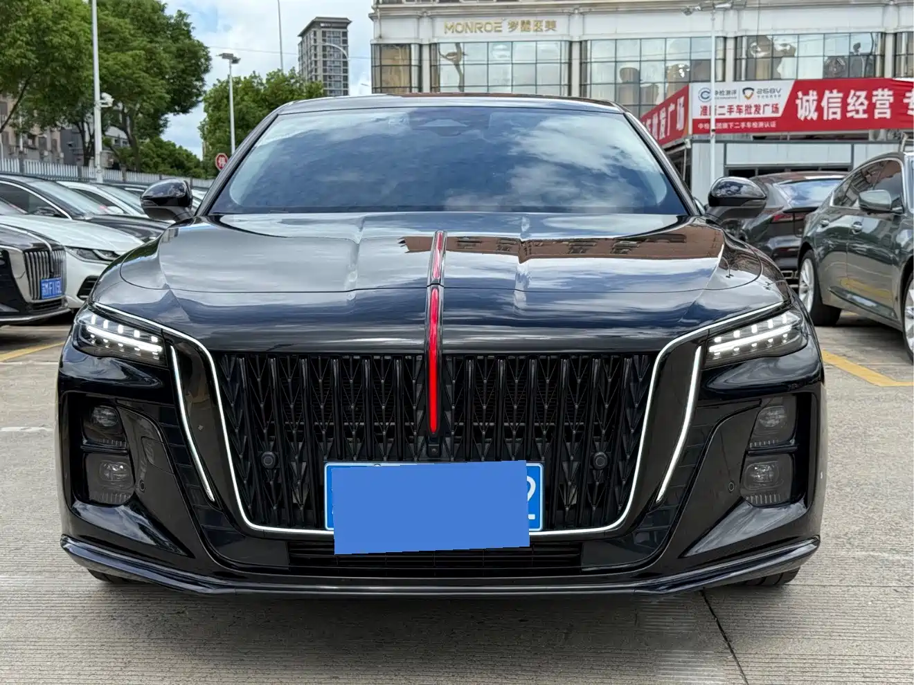 Photo 2 - Hongqi H5