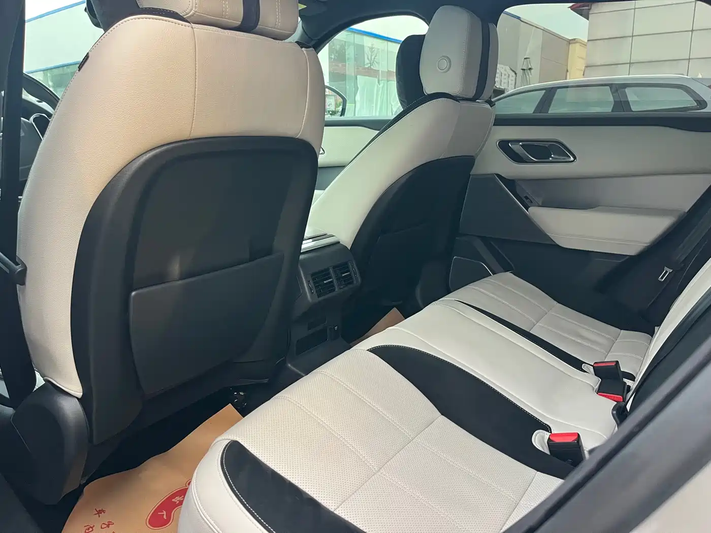 Land Rover Range Rover Velar 2017 P380 R-DYNAMIC SE фото 5