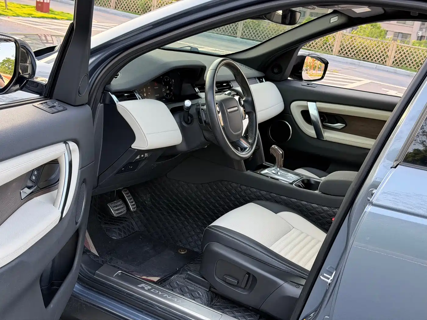Land Rover Discovery Sport 2021 249PS R-Dynamic S Performance Edition фото 6