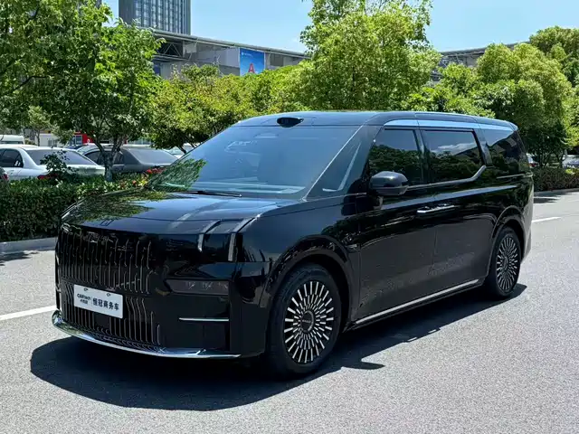 ZEEKR 009 2024 6-seat Executive AWD 108kWh