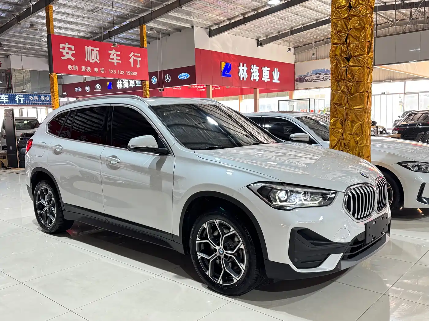 BMW X1 2022 sDrive25Li Leading фото 3