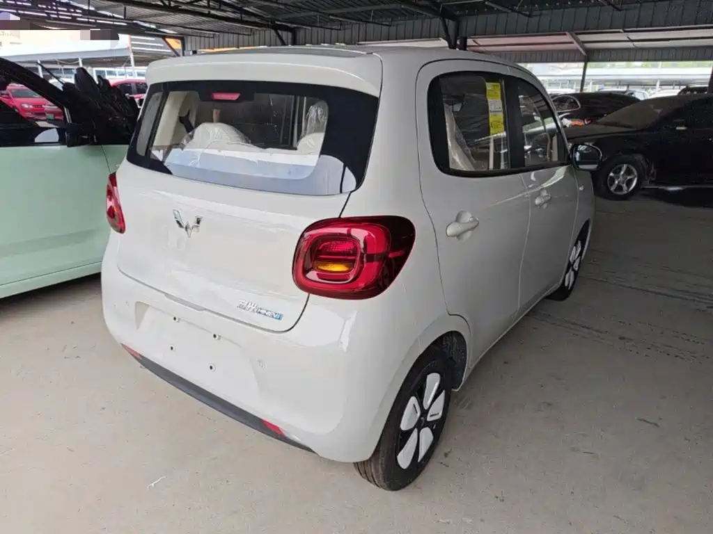 Wuling Motors Hongguang MINIEV 2026 2025 4-Door Advanced