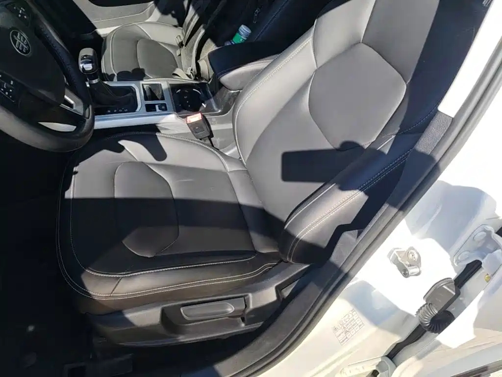 Besturn X40 2020 2019 1.6L Automatic Luxury China VI