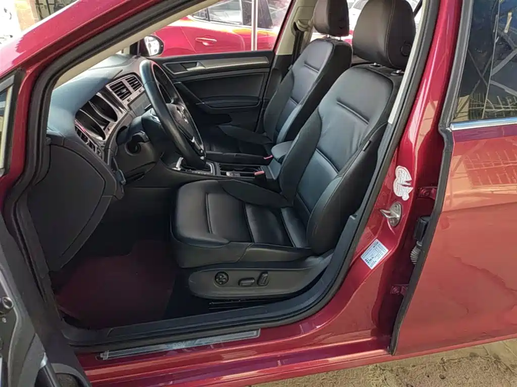 Volkswagen Golf 2018 230TSI Automatic Comfort фото 15