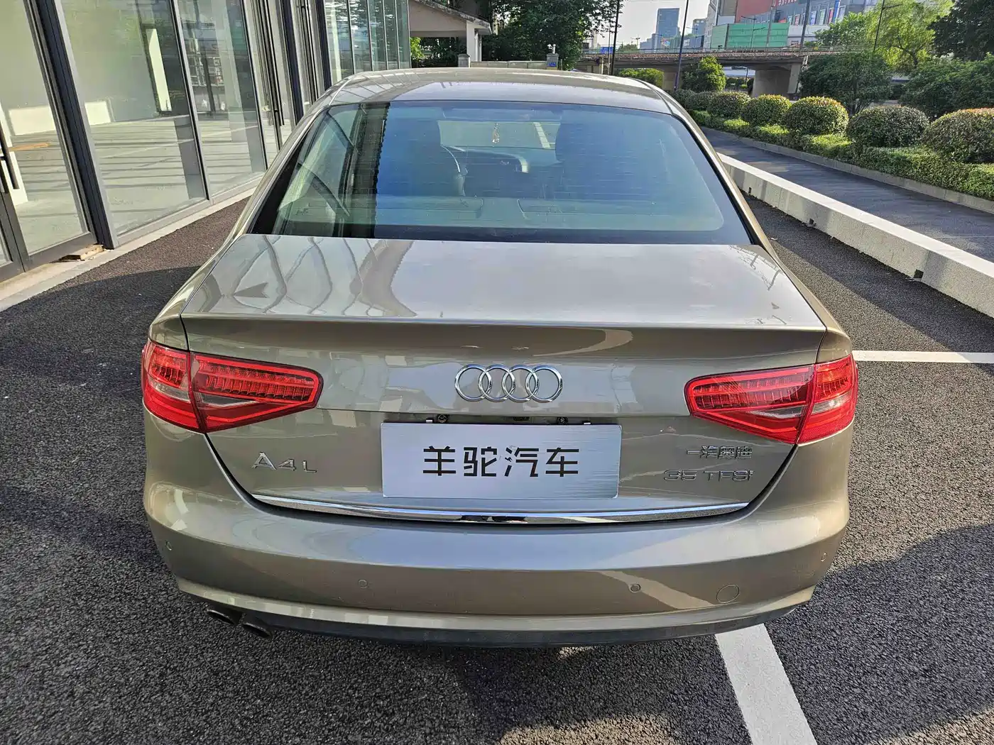 Audi A4L 2013 35 TFSI Automatic Standard фото 12