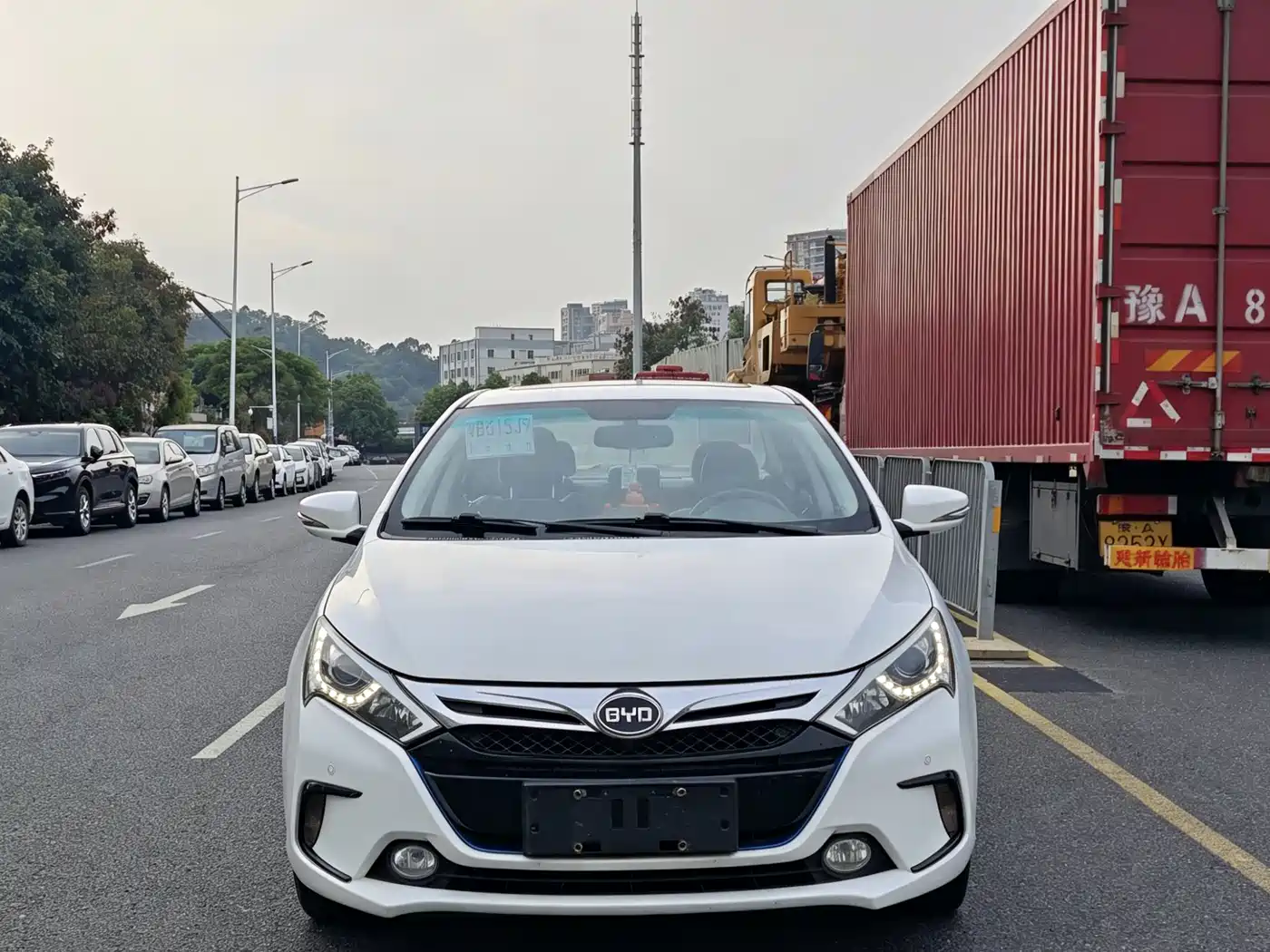 BYD Qin New Energy 2015 1.5T Double Champion Flagship Plus фото 2