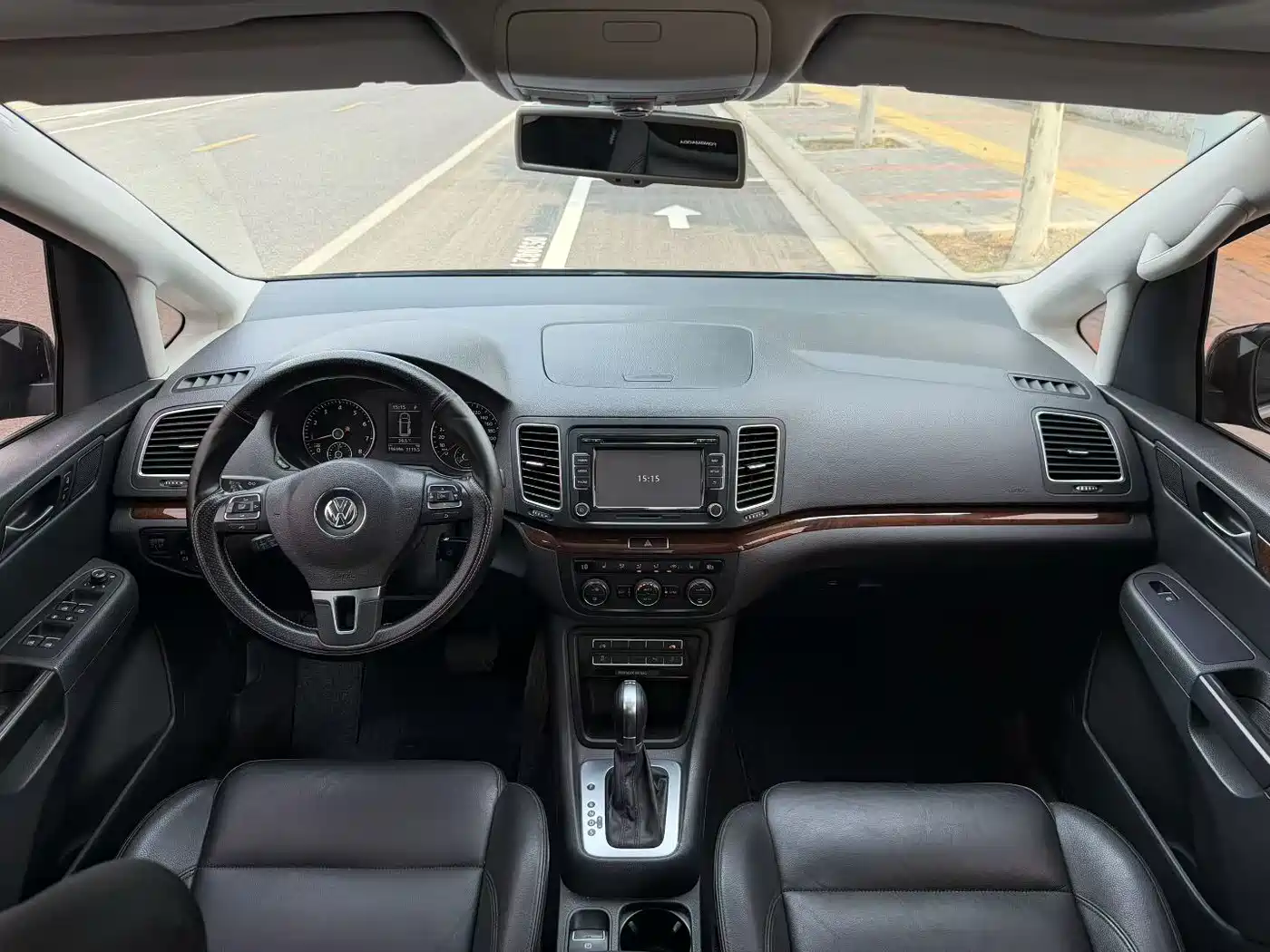 Volkswagen Sharan 2014 2.0TSI Comfort фото 4