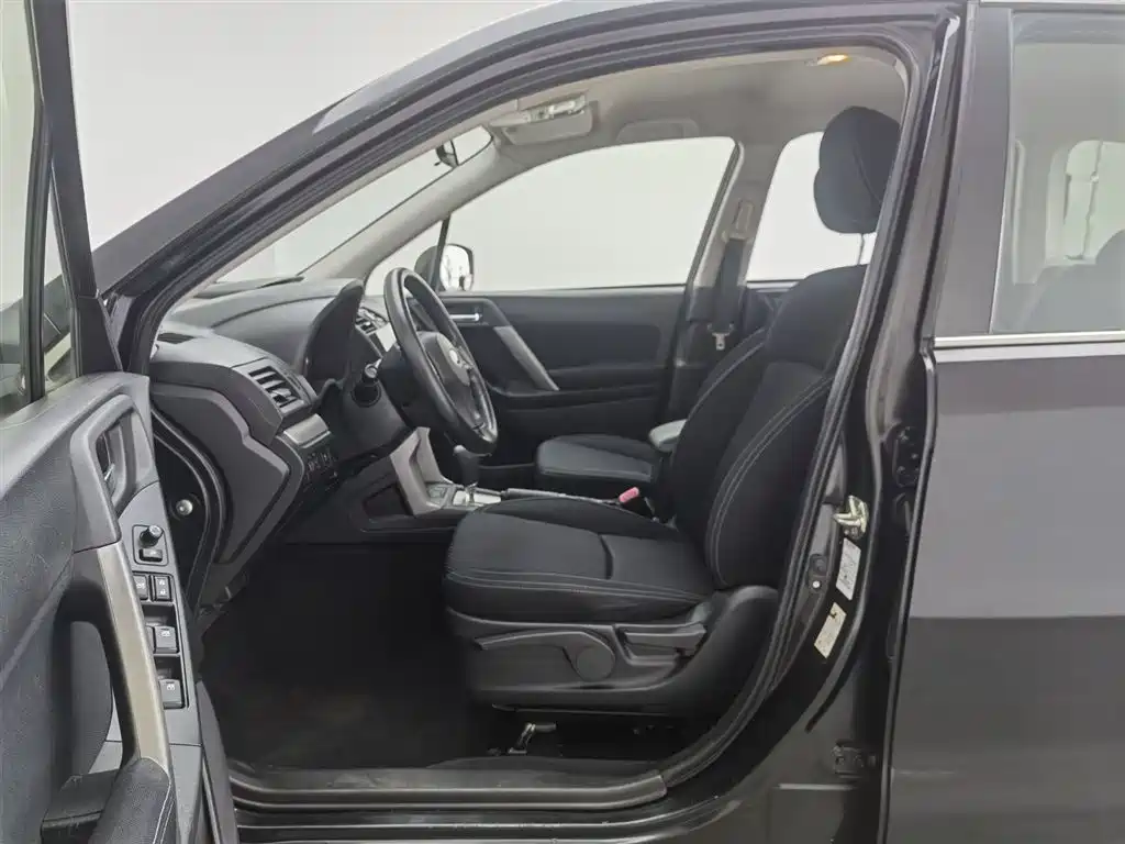 Subaru Forester 2013 2.0i Automatic Comfort Edition фото 10