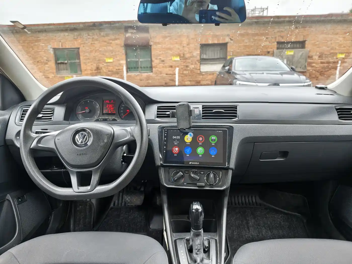 Volkswagen Santana 2016 1.6L Automatic Trend Edition фото 5