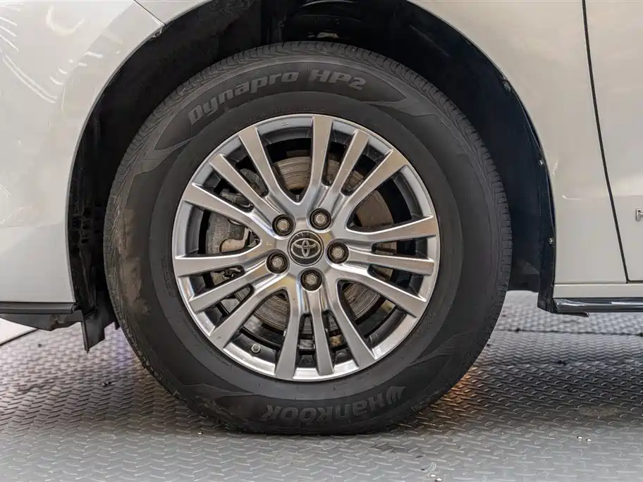Toyota Sienna 2021 2.5L Hybrid Luxury Edition фото 8