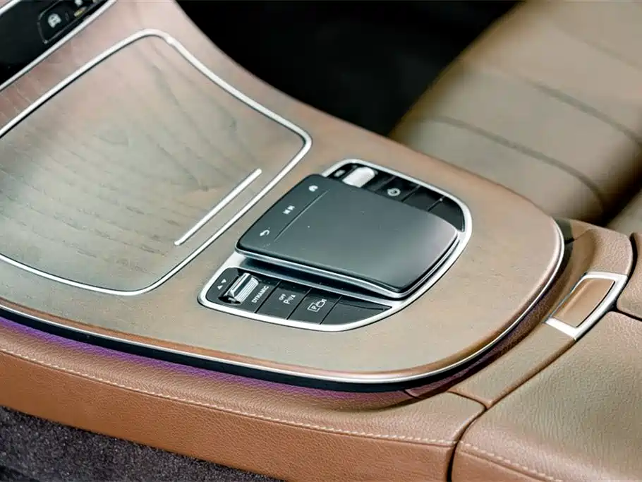 Mercedes-Benz E-Class New Energy 2022 Facelift E 350 e L Plug-in Hybrid Sedan фото 16