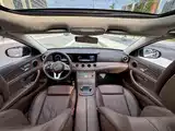 Фото 6 - Mercedes-Benz E-Class