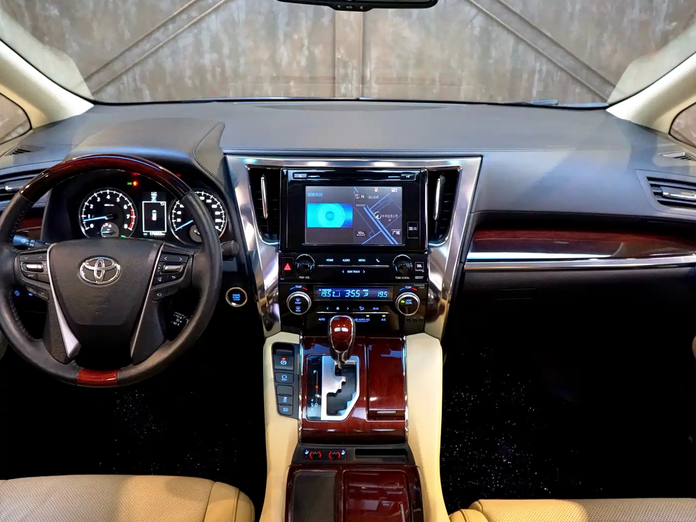 Toyota Alphard 2015 3.5L Luxury Edition фото 13
