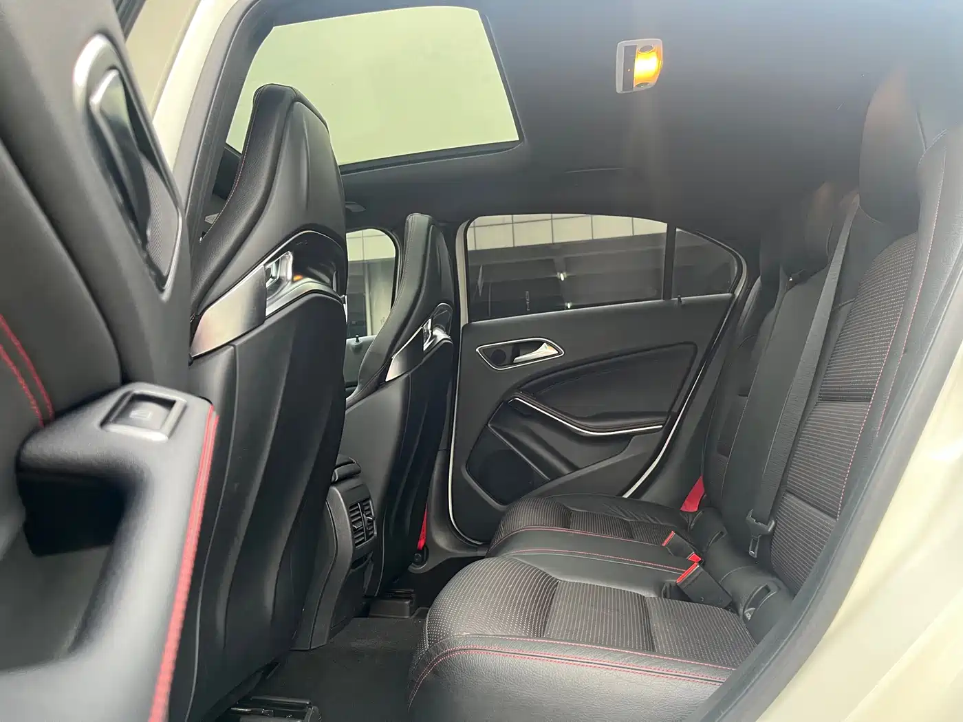 Mercedes-Benz A-Class AMG (Import) 2014 AMG A 45 4MATIC фото 9